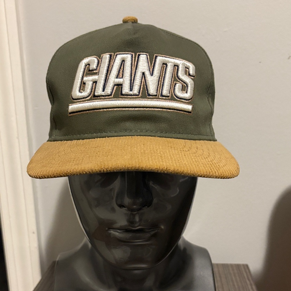 New Era Giants Green and corduroy adjustable hat
